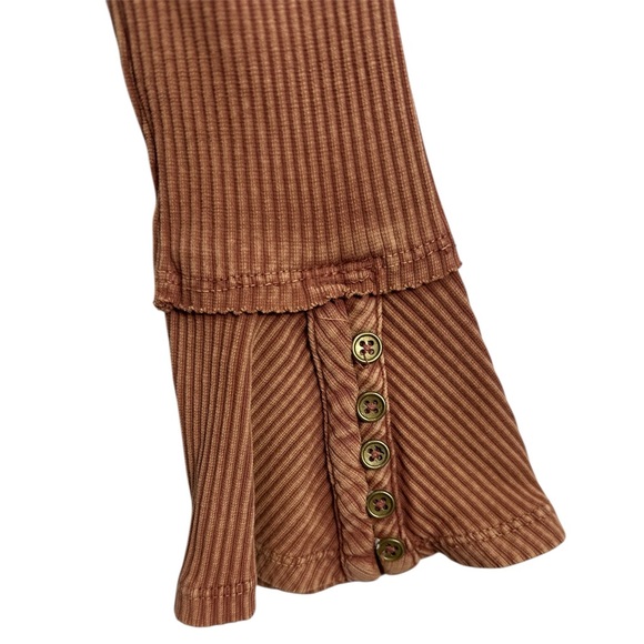 FREE PEOPLE Women's Soul Sister Ribbed Bell-Sleeve Top, SIZE XSMALL - Picture 11 of 15